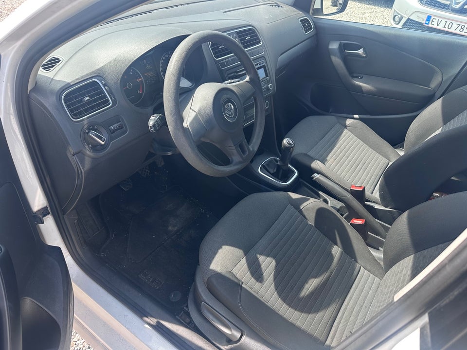 VW Polo 1,6 TDi 90 Comfortline 5d