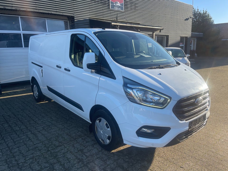 Ford Transit Custom 300L 2,0 TDCi 130 Ambiente