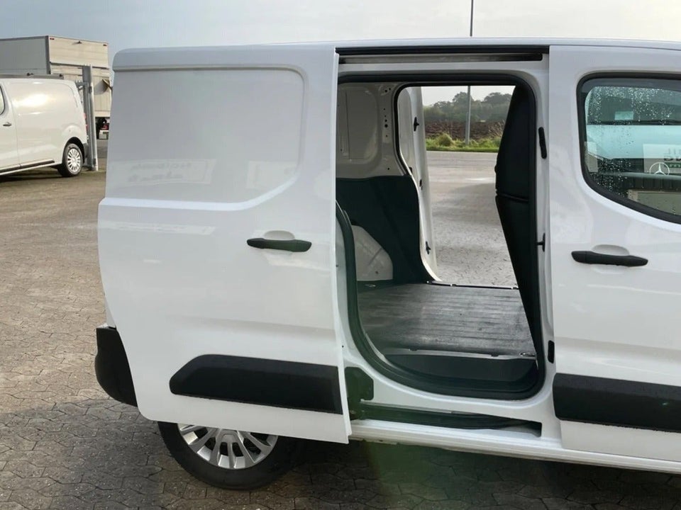 Toyota ProAce City 1,5 D 102 Medium Comfort 6d