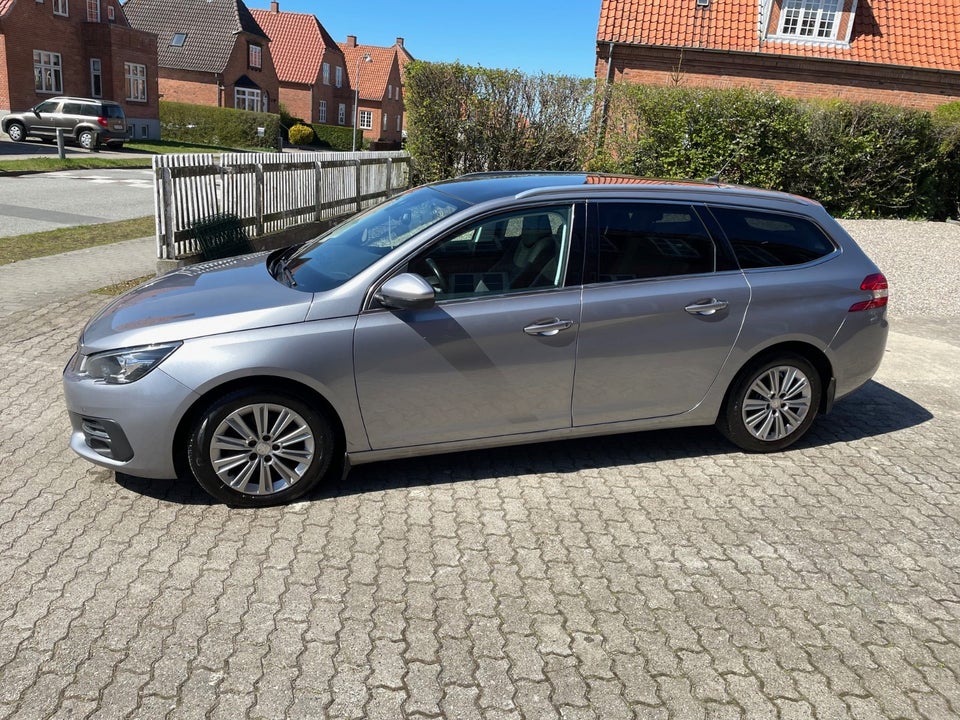 Peugeot 308 1,6 BlueHDi 120 Allure SW EAT6 5d