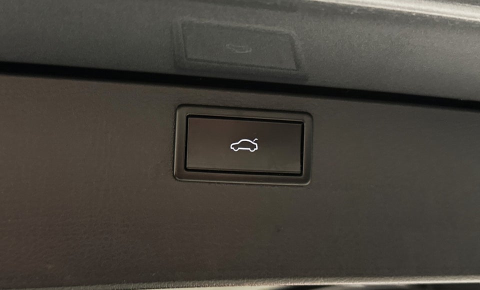 VW Multivan 2,0 TDi 199 Highline DSG kort
