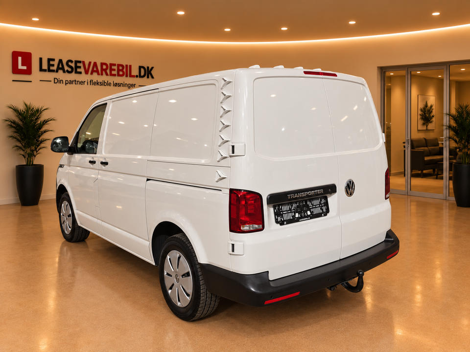 VW Transporter 2,0 TDi 150 Kassevogn DSG kort