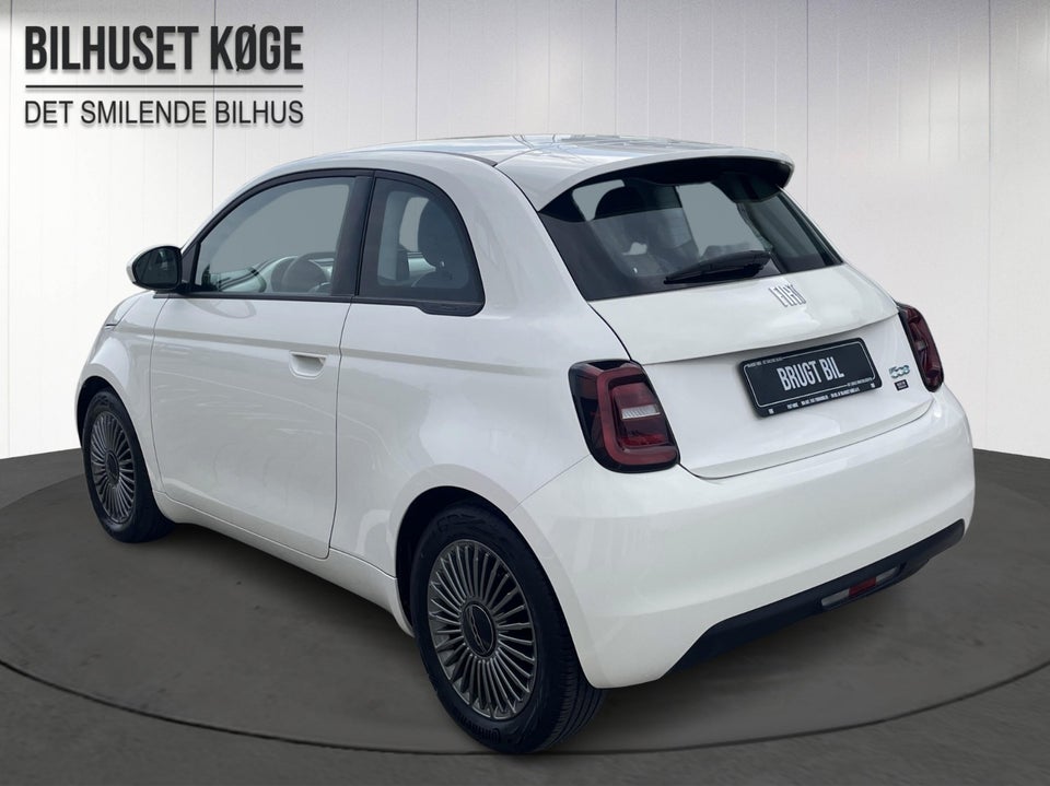 Fiat 500e 42 Icon 3d