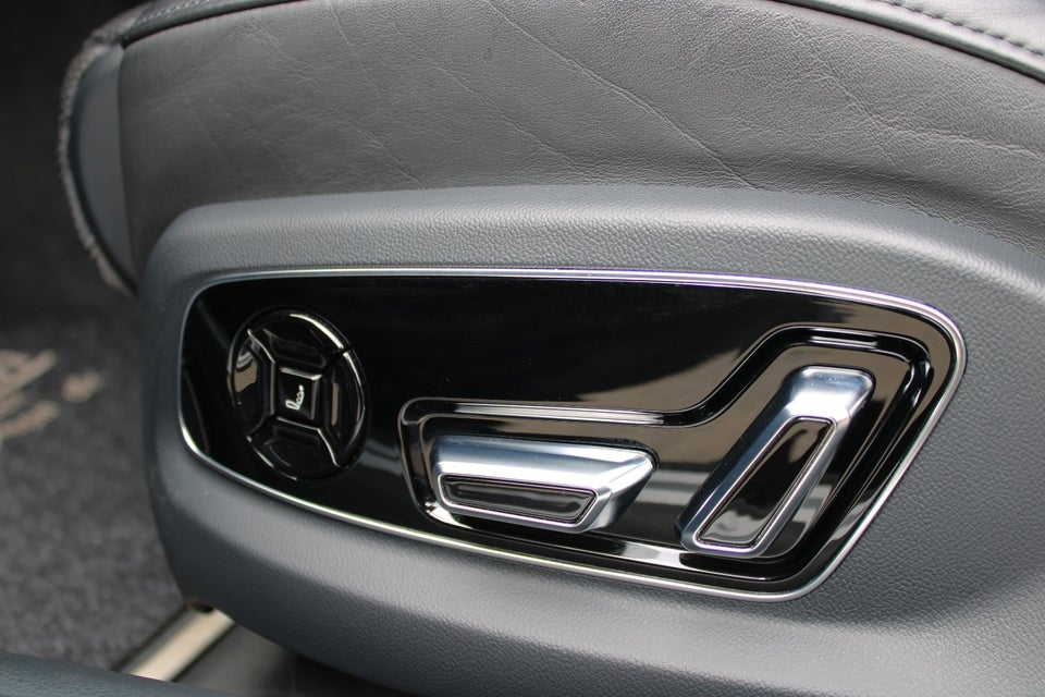 Audi A8 60 TFSi e quattro Tiptr. 4d