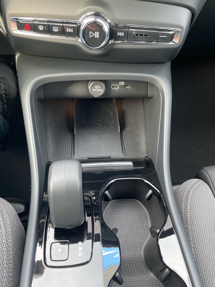 Volvo XC40 ReCharge Extended Range Plus 5d