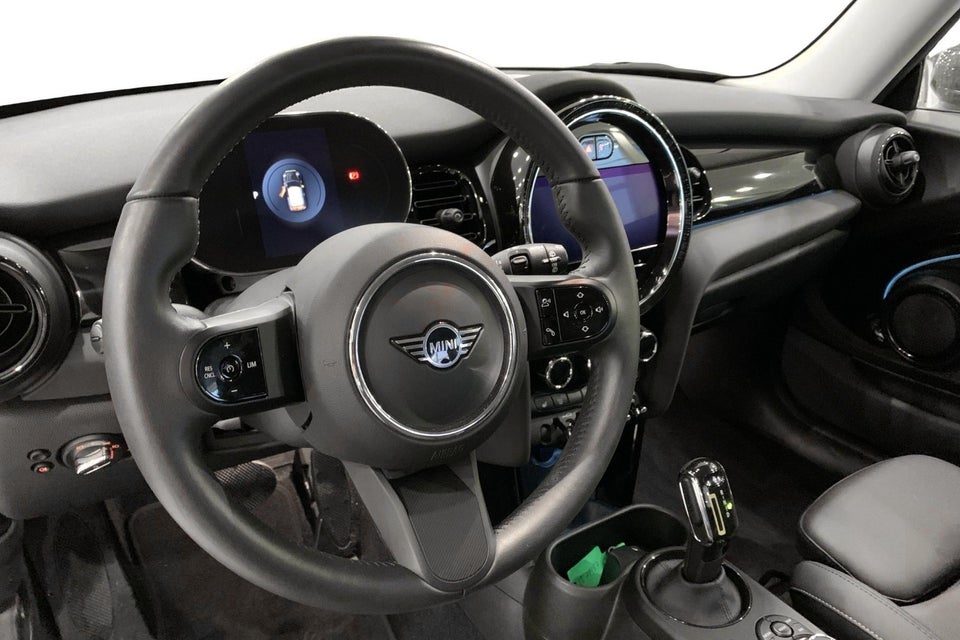 MINI Cooper SE Classic Trim 3d