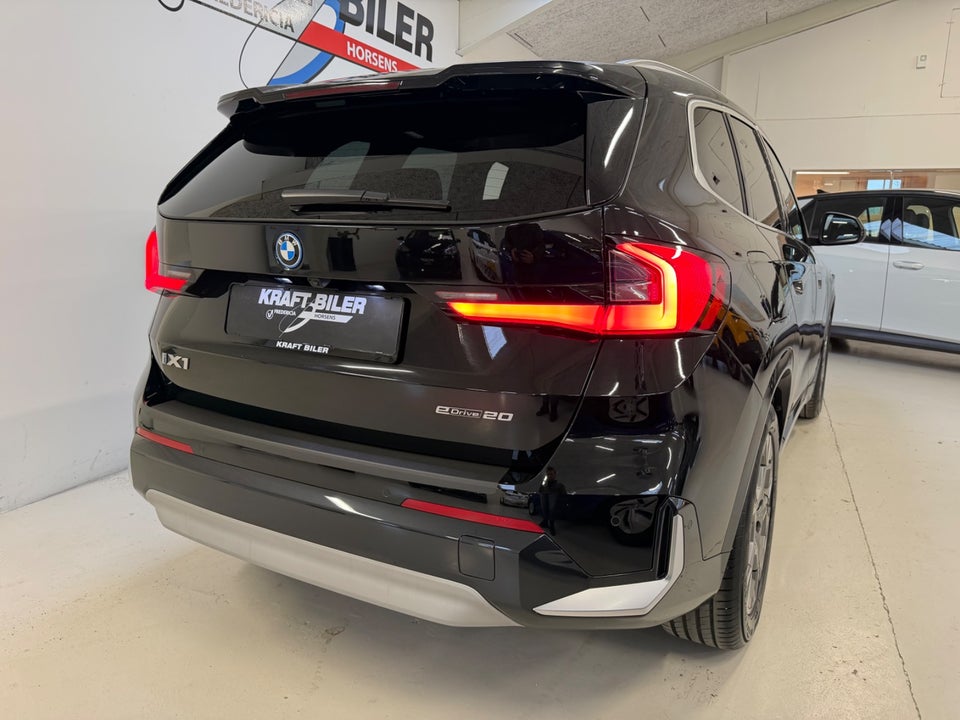 BMW iX1 eDrive20 X-Line 5d