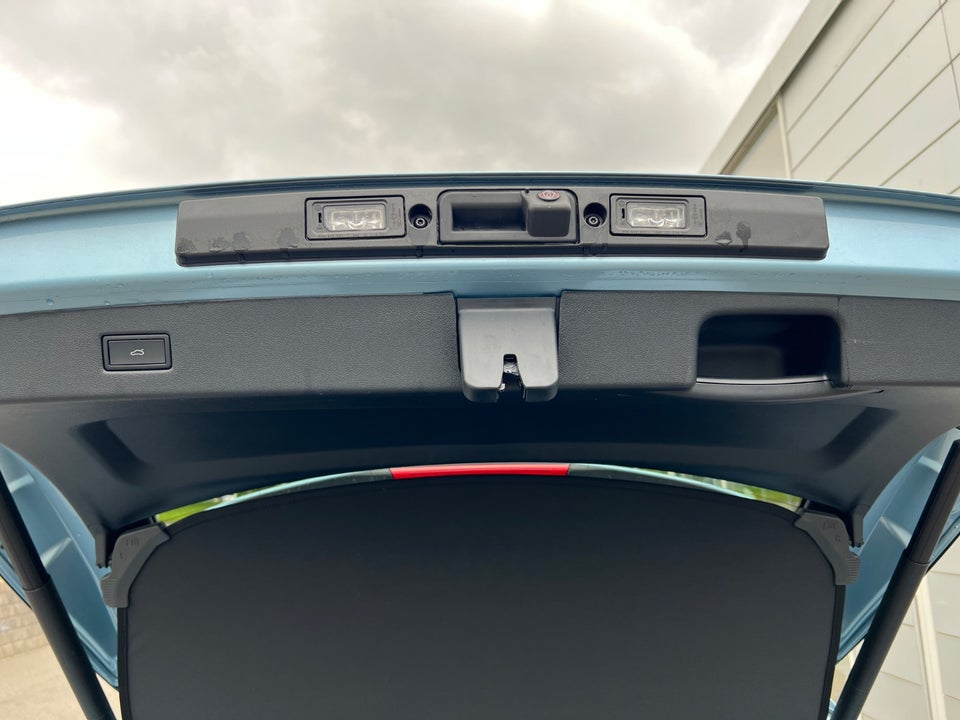 Ford Explorer 82 Premium Extended Range 5d