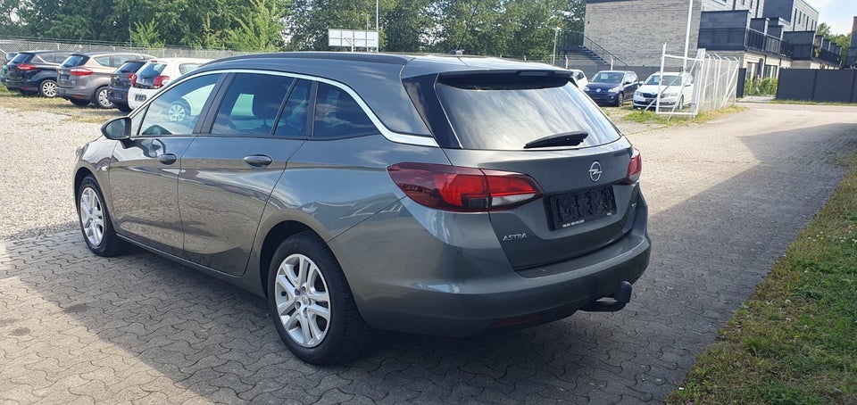 Opel Astra 1,6 CDTi 136 Dynamic Sports Tourer 5d
