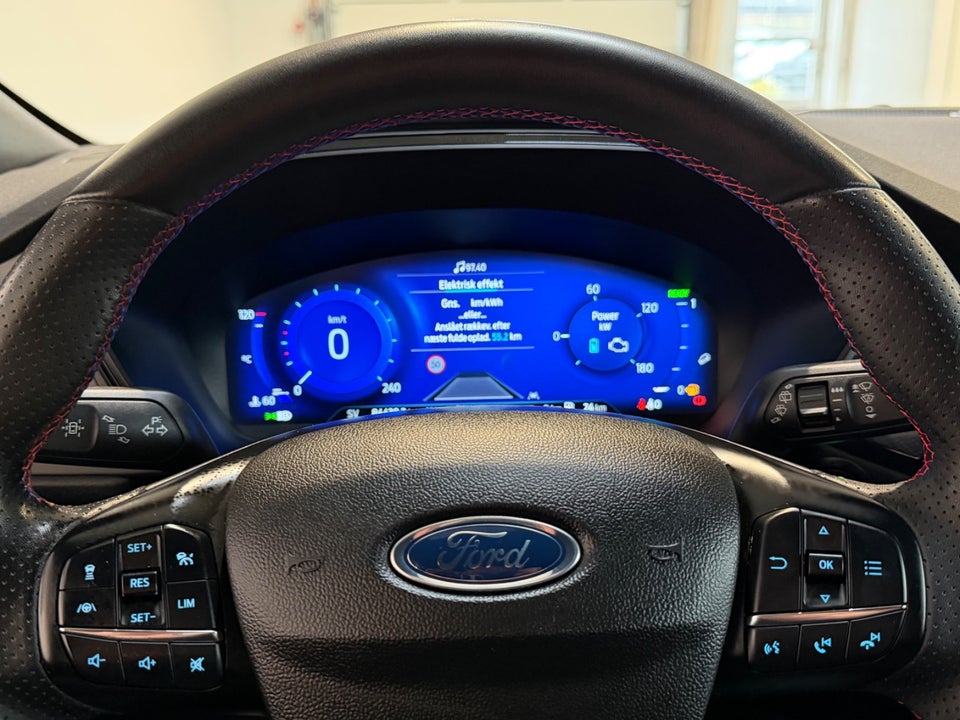 Ford Kuga 2,5 PHEV ST-Line X CVT 5d