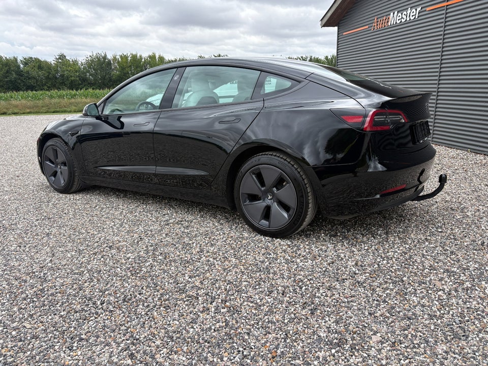 Tesla Model 3 RWD 4d
