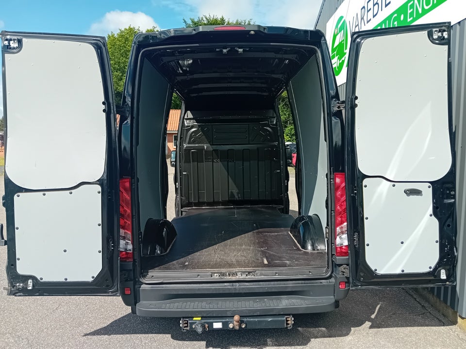 Iveco Daily 3,0 35S21 10,8m³ Van AG8
