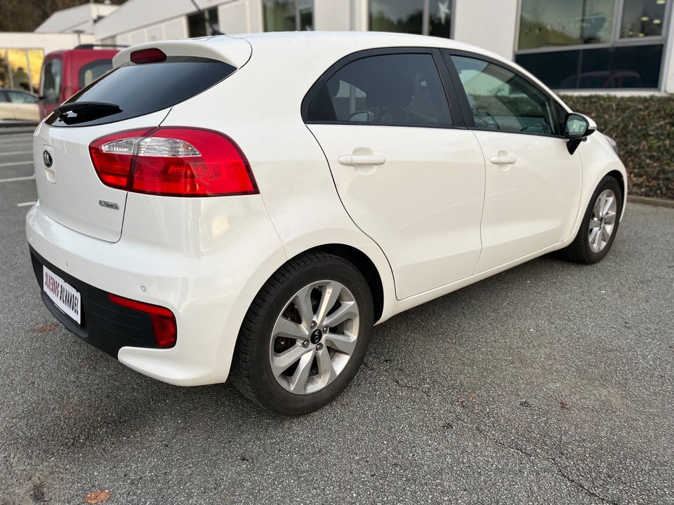 Kia Rio 1,2 CVVT Premium 5d