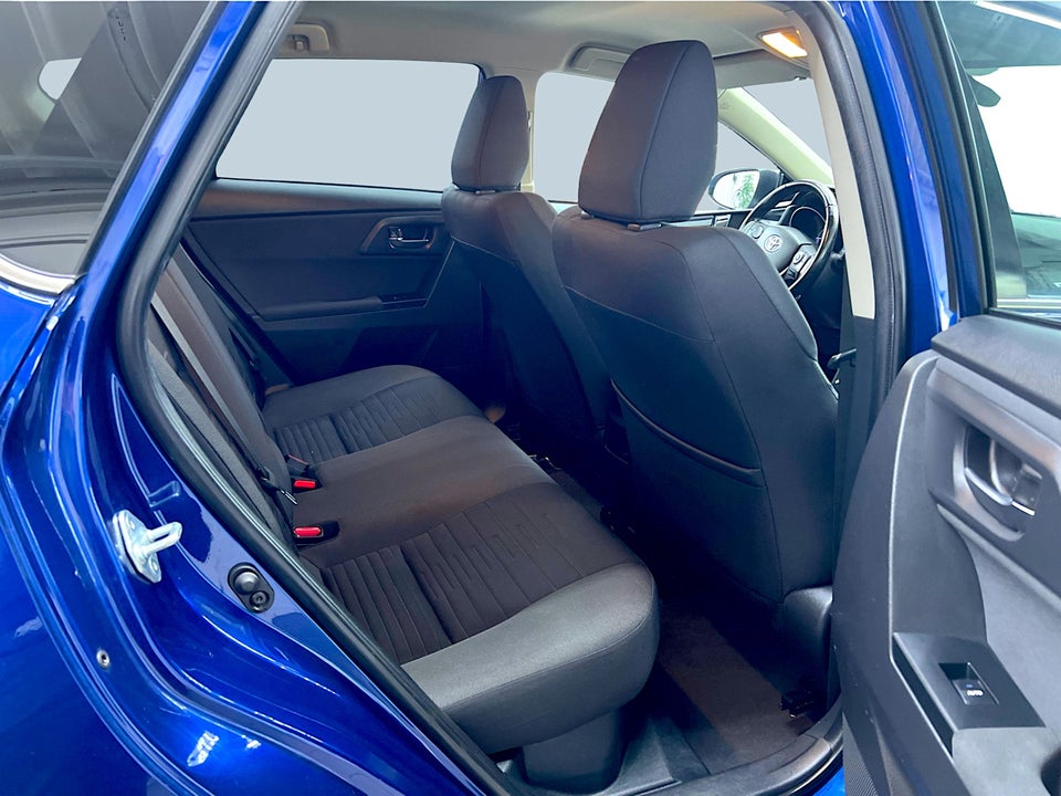 Toyota Auris 1,8 Hybrid H2 Comfort CVT 5d