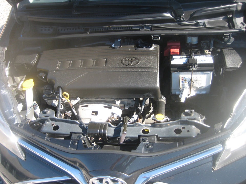 Toyota Yaris 1,3 VVT-i Lounge Edition 5d