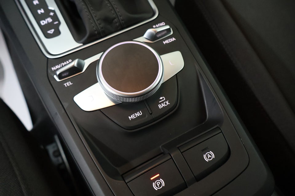 Audi Q2 30 TDi Prestige S-tr. 5d