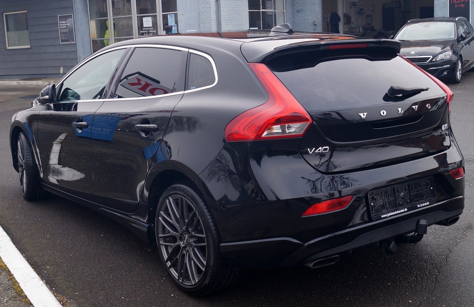 Volvo V40 2,0 D3 150 Momentum aut. 5d