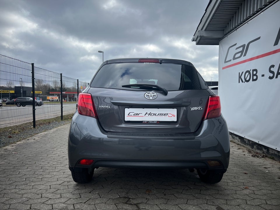 Toyota Yaris 1,3 VVT-i T2 Komfort 5d