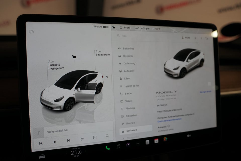 Tesla Model Y Long Range AWD 5d