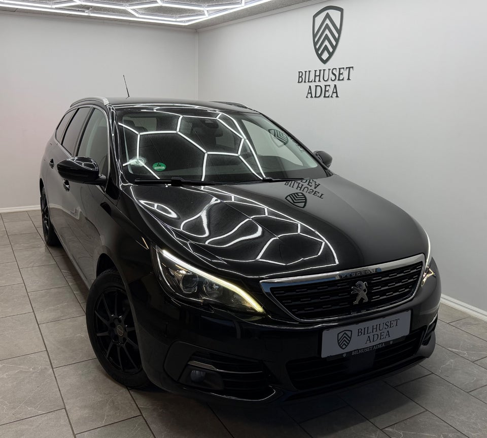 Peugeot 308 1,5 BlueHDi 130 Allure Lux SW 5d