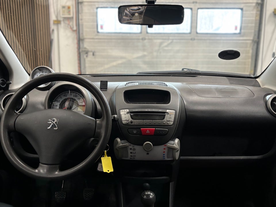 Peugeot 107 1,0 Champion 5d