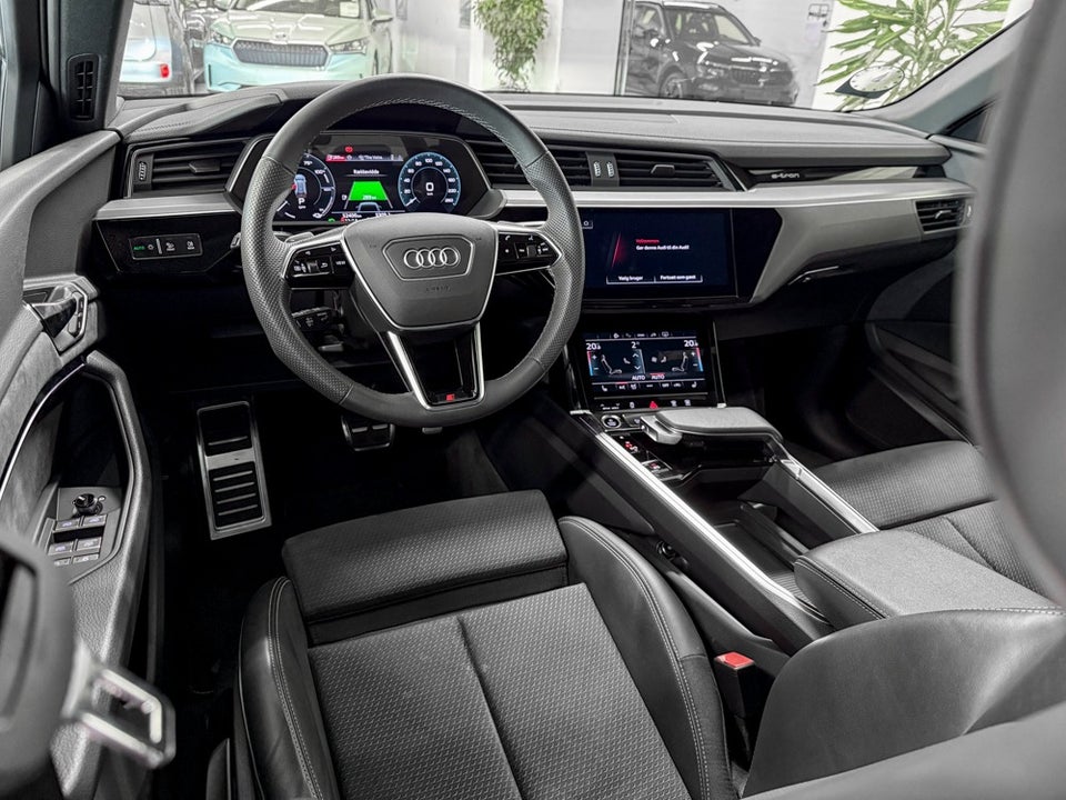 Audi Q8 e-tron 55 S-line quattro 5d