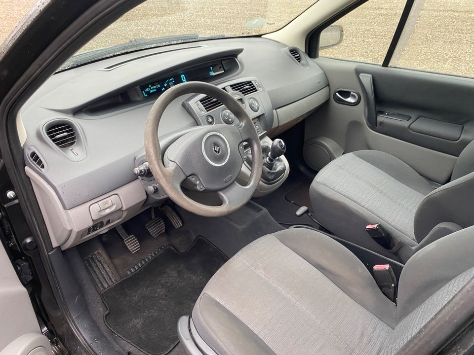 Renault Scenic II 1,6 Authentique 5d