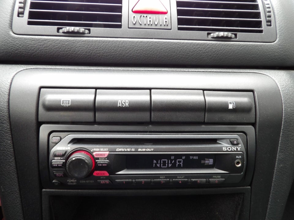 Skoda Octavia 1,6 Classic 5d
