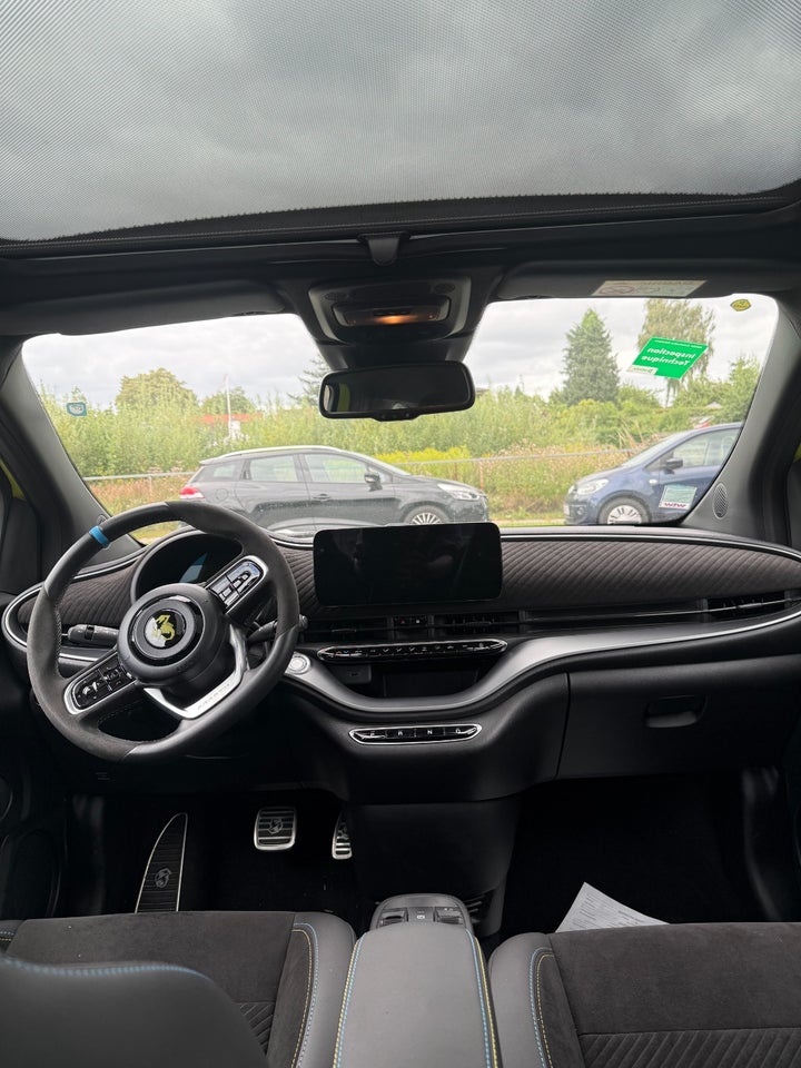 Abarth 500e Scorpionissima 3d