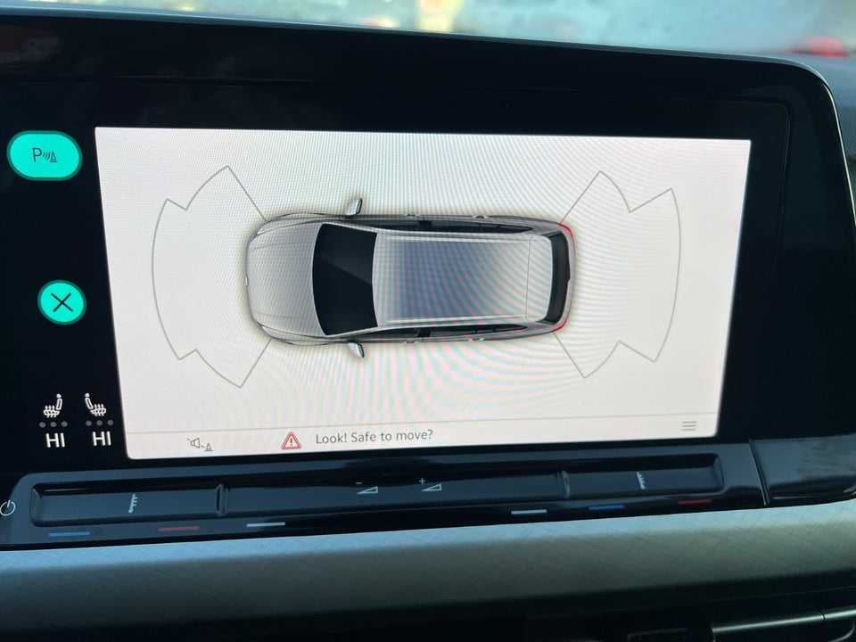 VW Golf VIII 1,5 TSi 130 Life Variant 5d