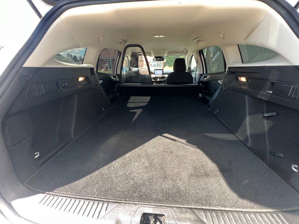 Ford Focus 1,5 EcoBlue Titanium stc. aut. Van 5d