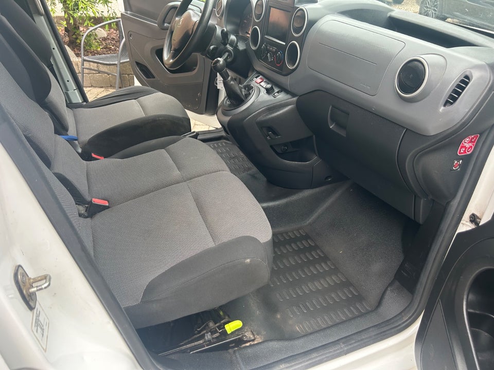 Peugeot Partner 1,6 BlueHDi 100 L2 Flex Van 5d