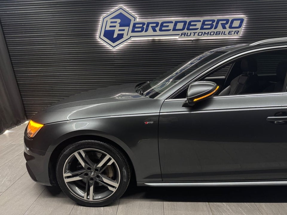 Audi A4 3,0 TDi 272 S-line Avant quattro Tiptr. 5d