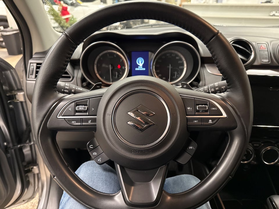 Suzuki Swift 1,2 mHybrid Exclusive CVT 5d