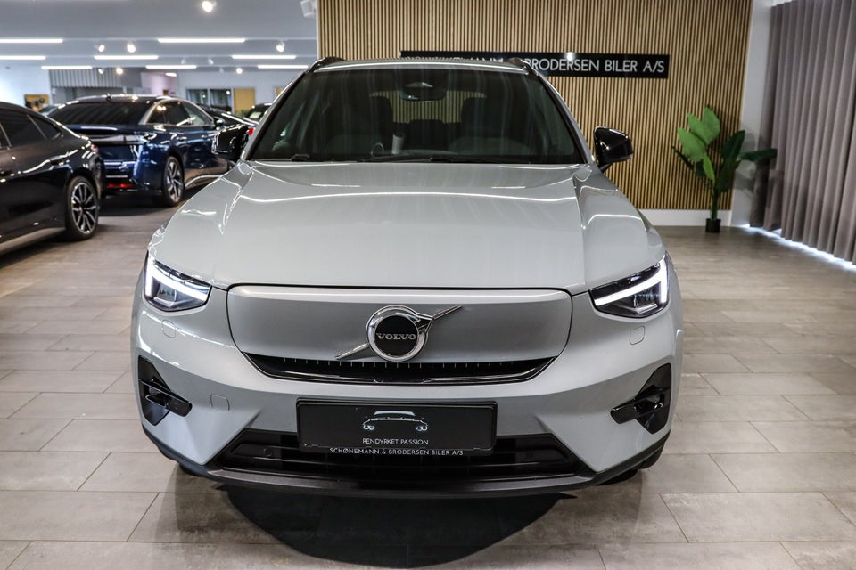 Volvo EX40 Extended Range Plus 5d
