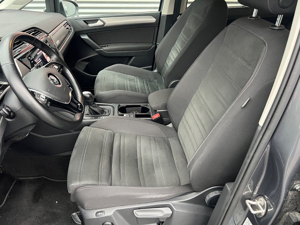 VW Touran 2,0 TDi 115 Comfortline DSG 7prs 5d