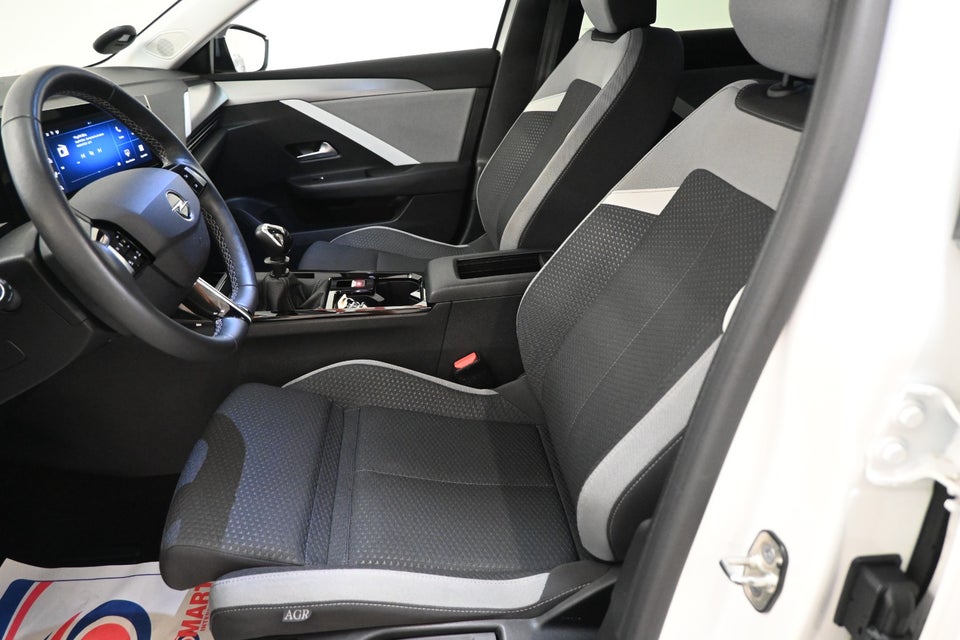 Opel Astra 1,2 T 110 Edition 5d