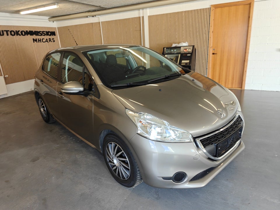 Peugeot 208 1,6 e-HDi 92 Active 5d