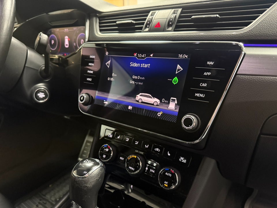 Skoda Superb 2,0 TDi 150 Style Combi DSG 5d