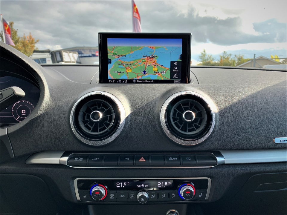 Audi A3 40 TFSi e S-line Sportback S-tr. 5d