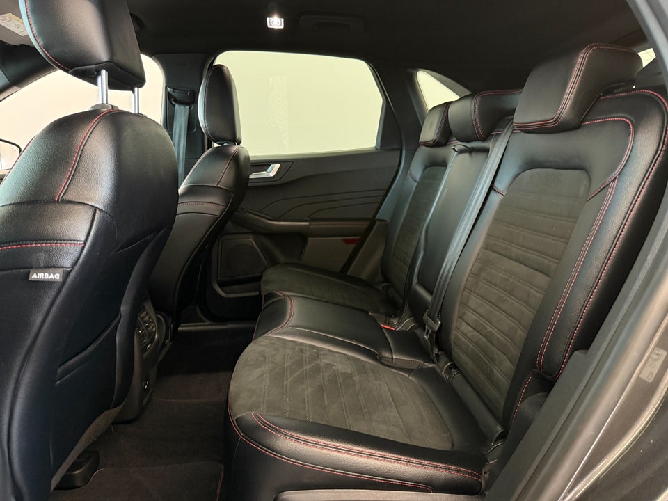 Ford Kuga 2,5 PHEV ST-Line X CVT 5d