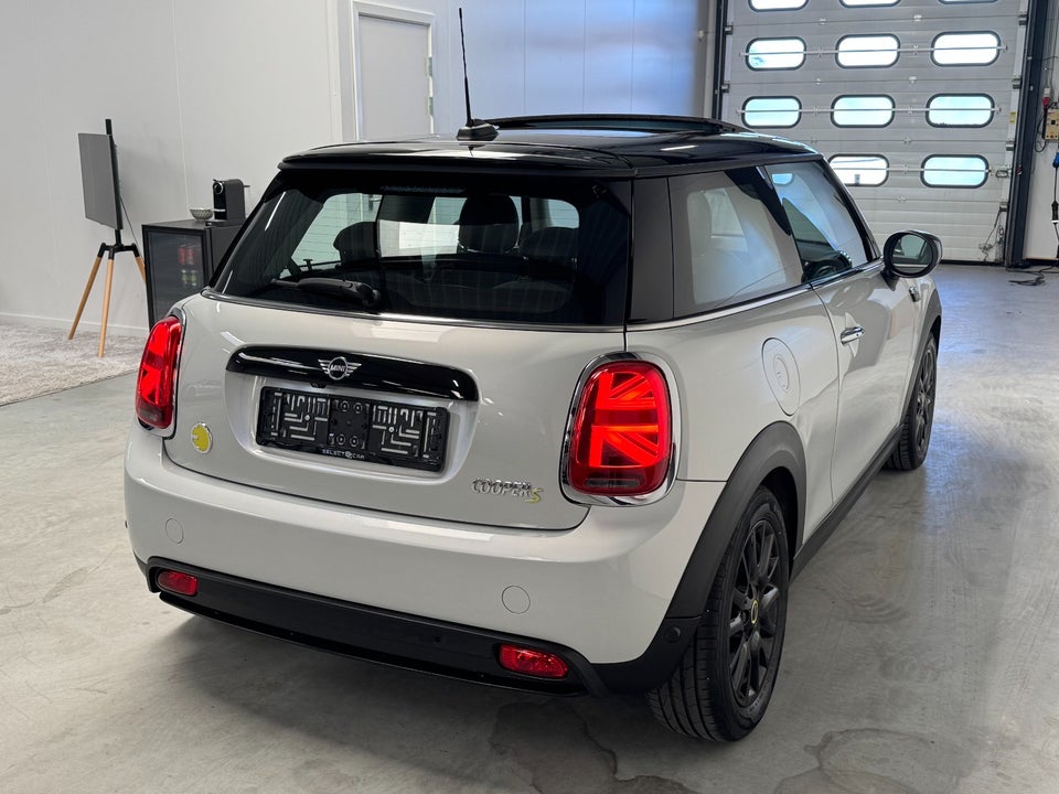 MINI Cooper SE Camden Edition 3d