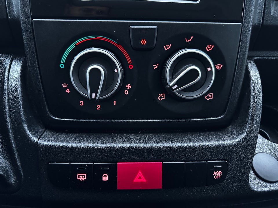 Citroën Jumper 33 2,2 BlueHDi 140 L2H2