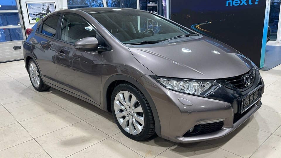 Honda Civic 1,8 i-VTEC Executive 5d