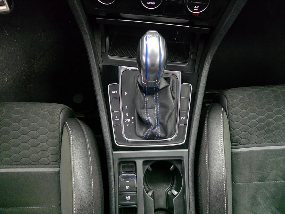 VW Golf VII 1,4 GTE DSG 5d
