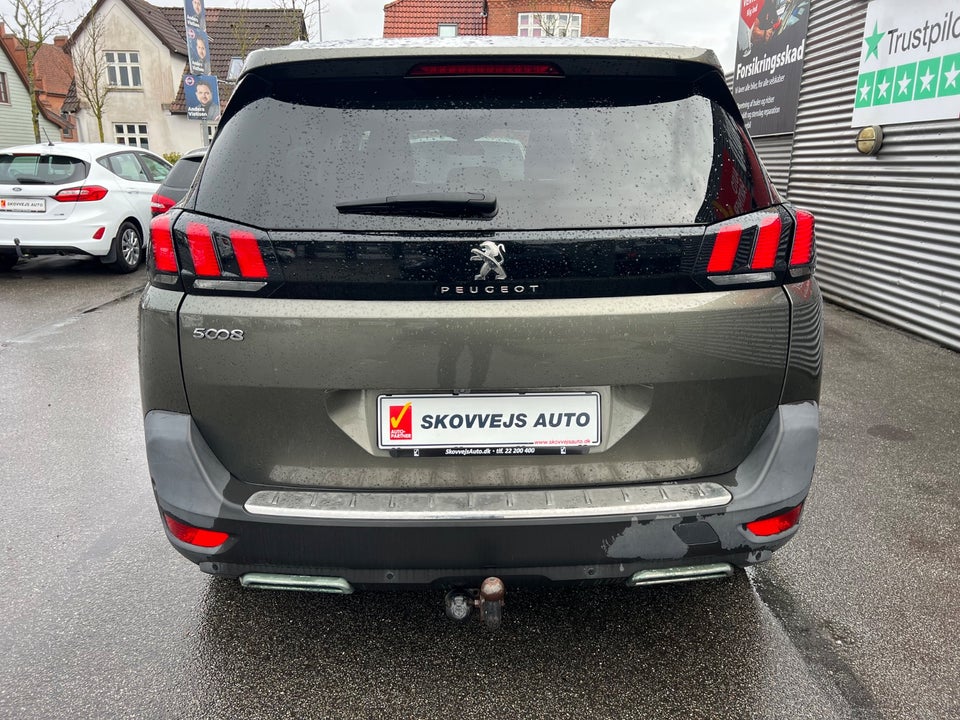 Peugeot 5008 1,6 BlueHDi 120 Allure 7prs 5d