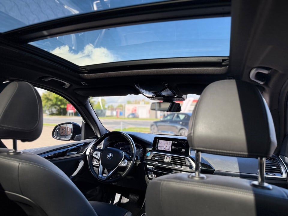 BMW iX3 Charged 5d