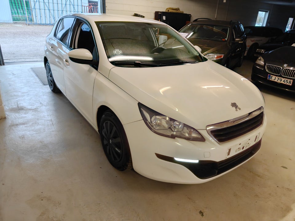 Peugeot 308 1,2 VTi 82 Active 5d