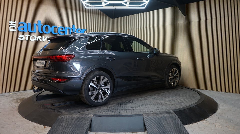 Audi Q6 e-tron S-line quattro 5d