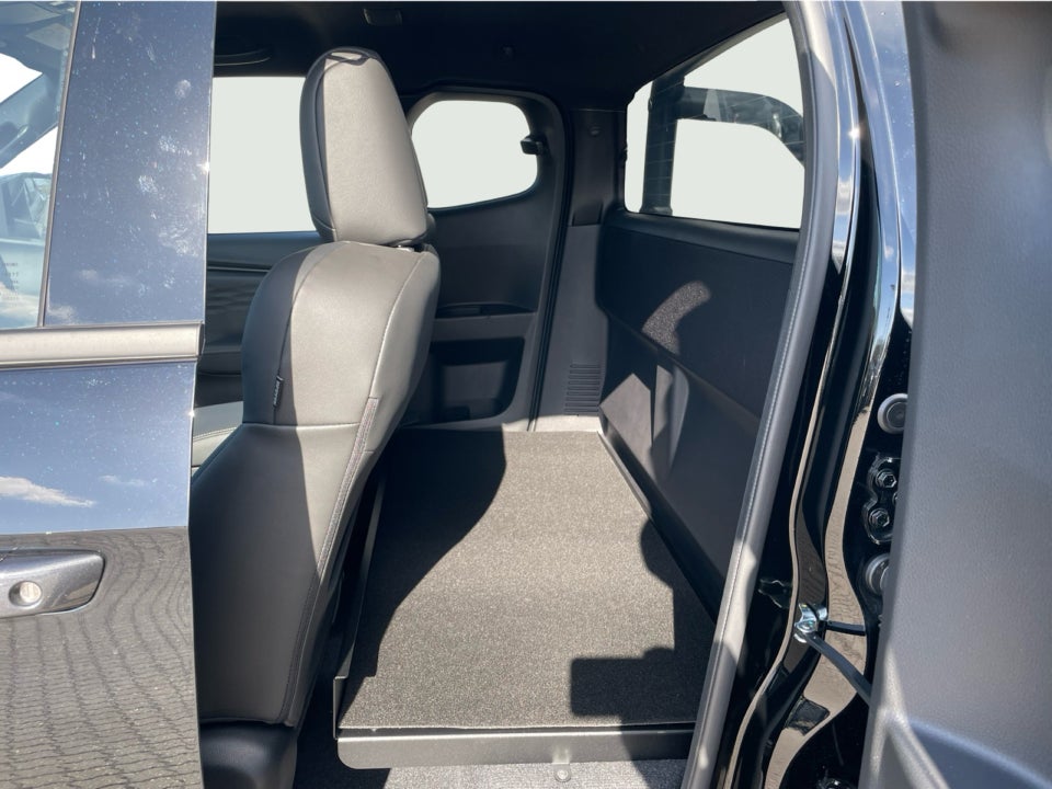 Isuzu D-Max 1,9 TD 163 Ext. Cab Exclusive aut. 4d